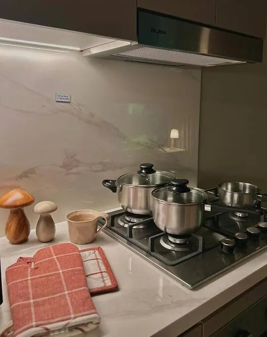 Cozy Urban Stay Near Dubai Mall