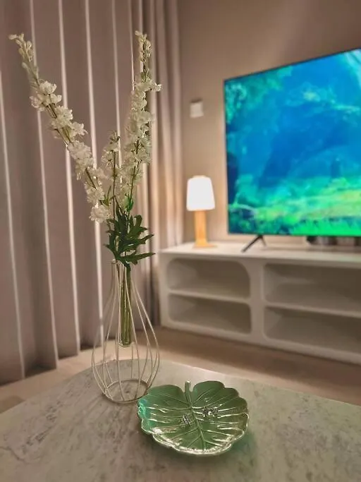 Cozy Urban Stay Near Dubai Mall United Arab Emirates