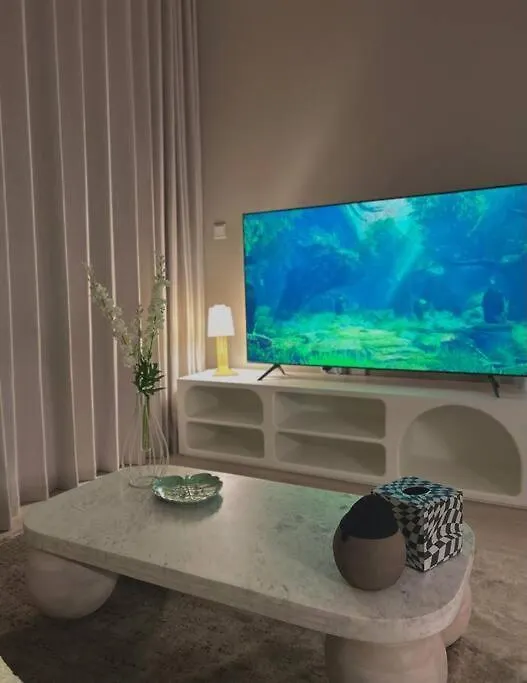 Cozy Urban Stay Near Dubai Mall