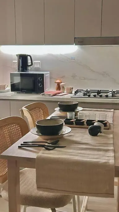 Cozy Urban Stay Near Dubai Mall