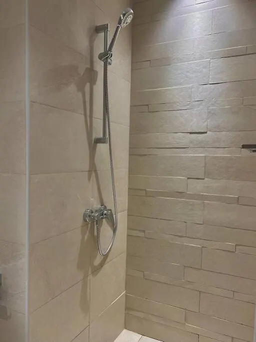Cozy Urban Stay Near Dubai Mall