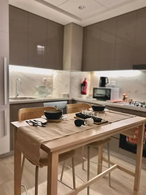 Apartment Cozy Urban Stay Near Dubai Mall